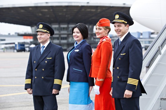Những mẫu đồng phục tiếp viên hàng không trên thế giới